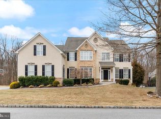 16 Clemson Dr, Garnet Valley, PA 19060