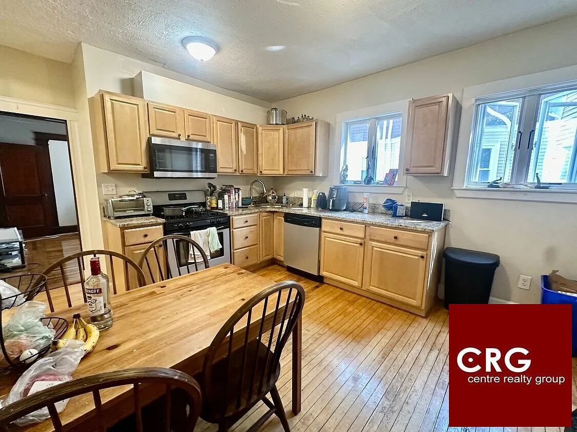 5 bed, 2.0 bath, 1600 sqft, $7,200 — Photo 3