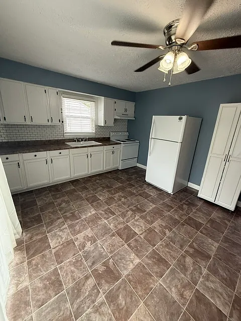 2 bed, 750 sqft, $1,100 — Photo 3