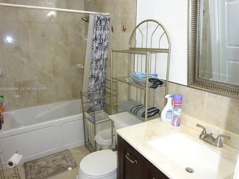 9240 SW 56th St #0 — Photo 11