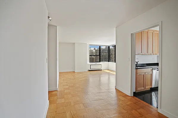 Rented by Cooper & Cooper Real Estate | media 18