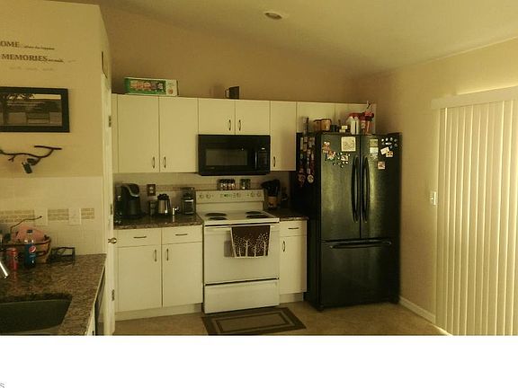 3rd image of 123 El Dorado Blvd N
