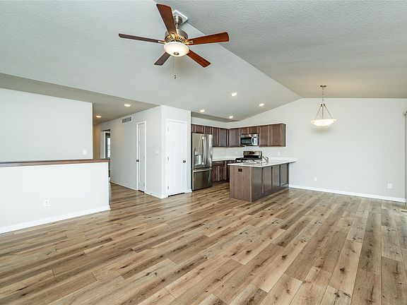 5th image of 3306 Linden Dr SW
