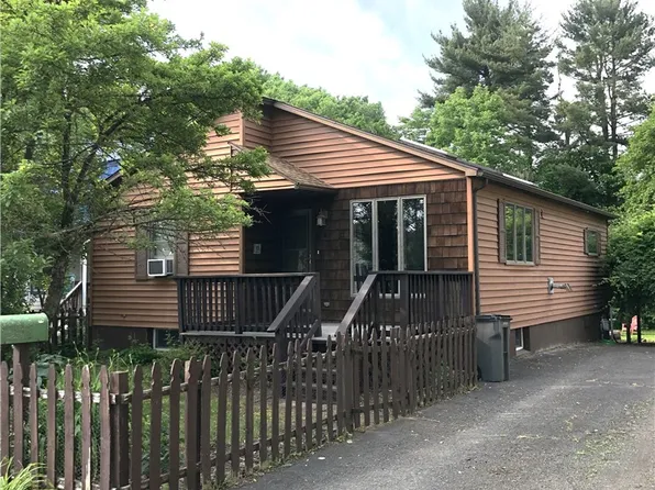 8 Blanchard Ave, Oneonta, NY 13820