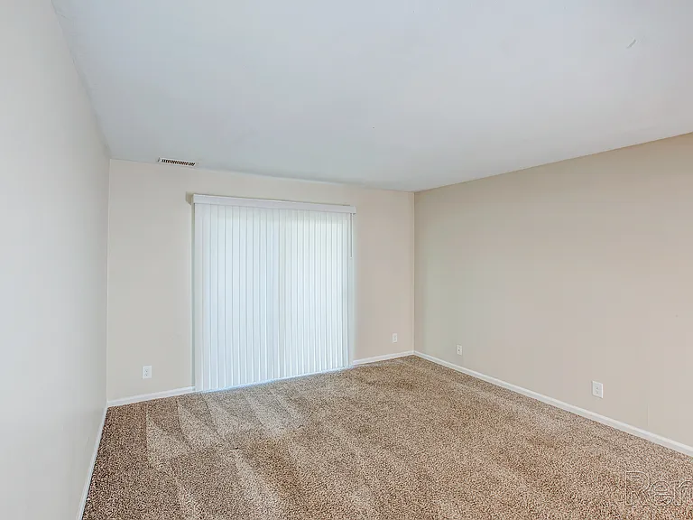 Ravine Woods Apartments — Photo 14