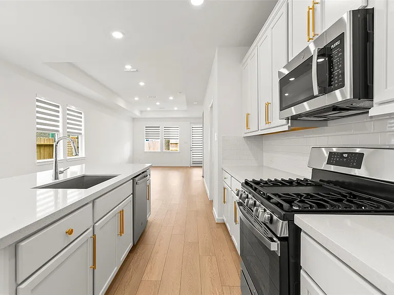 22114 Ingham Bluff Ln — Photo 10