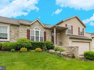 55 Pebble Creek Dr, Lititz, PA 17543