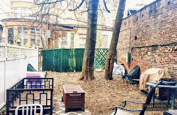 Rented by ZealEstate Group Inc | media 21