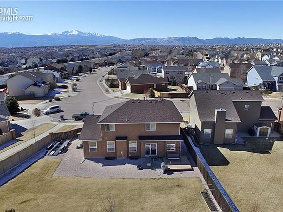 Panoramic mountain and Pikes Peak views to enjoy all year round! Stunning!