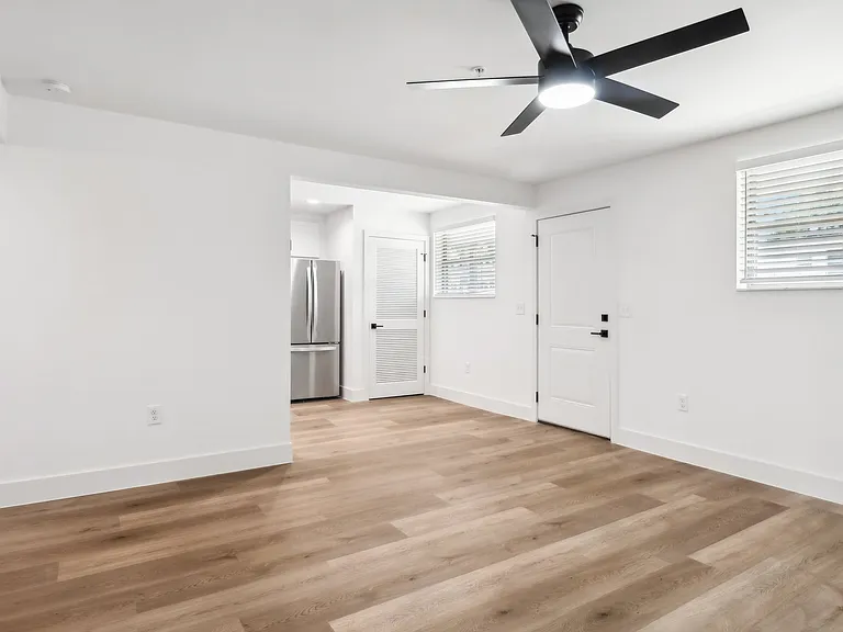 San Marco Square Apartments — Photo 28