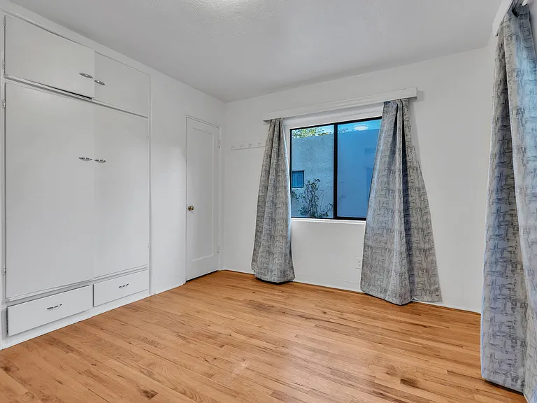 233 Solano Dr NE #1 — Photo 9