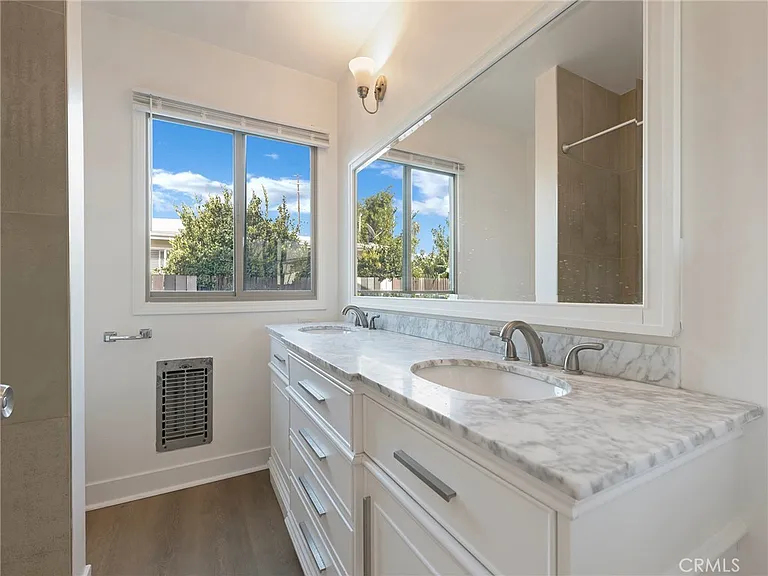 22222 Vanowen St — Photo 16