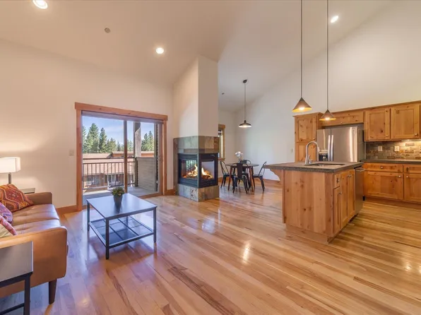 10277 Palisades Dr Unit 2, Truckee, CA 96161