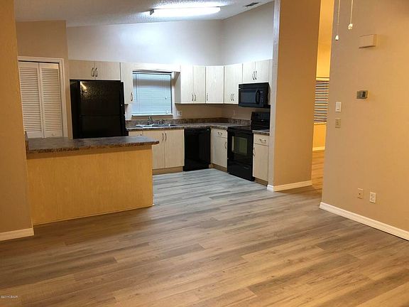 2nd image of 4210 New Haven Ct
