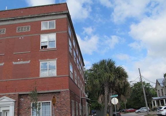 3rd image of 1050 Hendricks Ave Unit 303