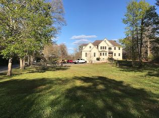 3 Flax Pond Rd, East Falmouth, MA 02536