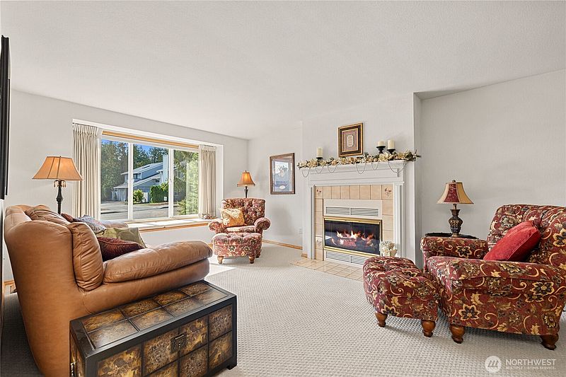 5th image of 2631 Club Court #305