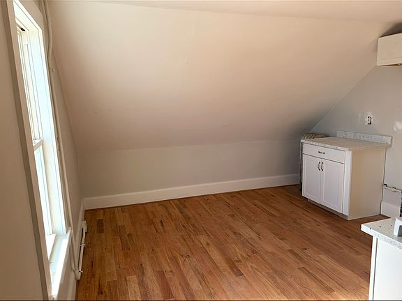 2nd image of 7 Summit St APT 3