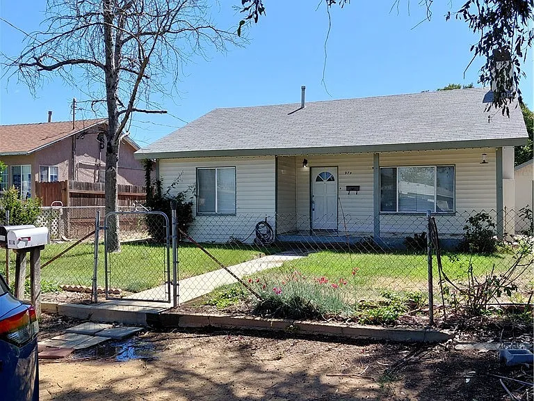 974 Edgar Ave — Photo 2