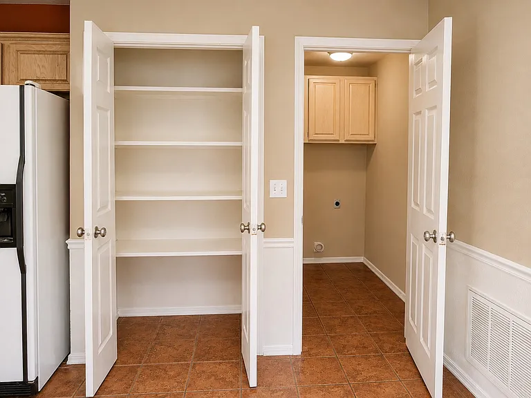 3403 W Beech Dr — Photo 5
