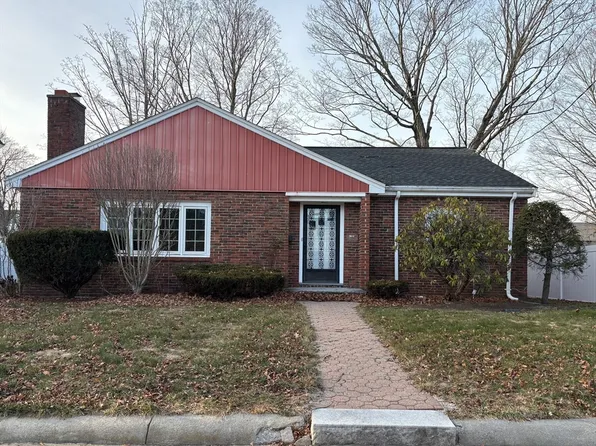 172 Florence St, Melrose, MA 02176