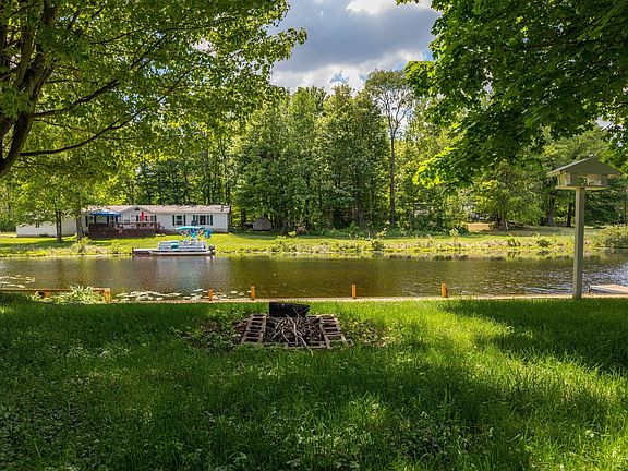 2nd image of 5211 Birch Island Dr