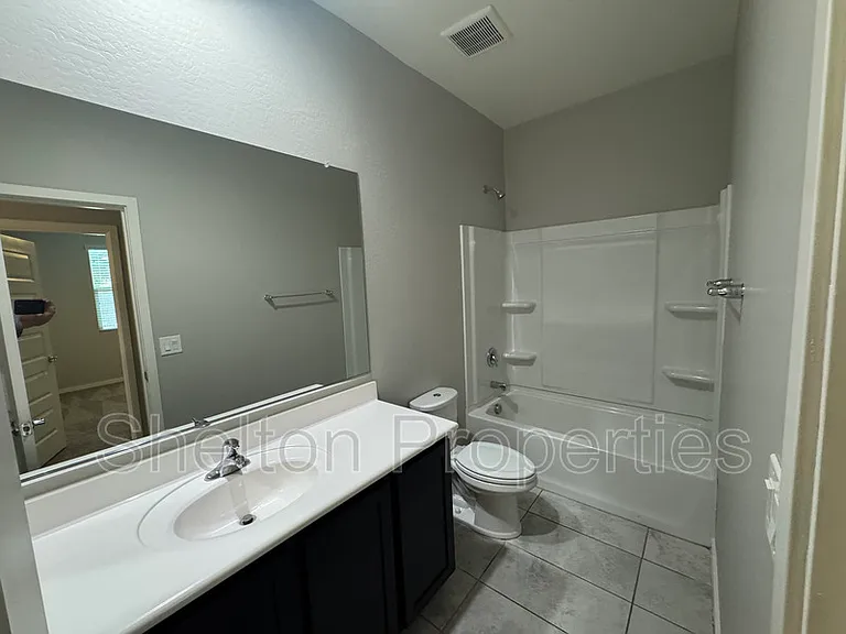 18787 W Yucatan Dr — Photo 9