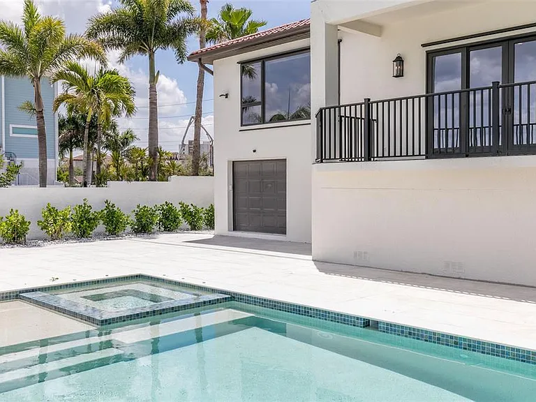 4 Paradise Ln — Photo 55