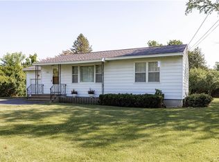 102 Daniels Dr, Canastota, NY 13032