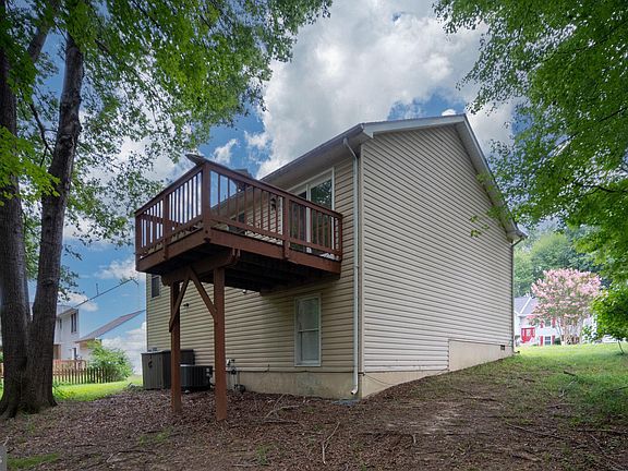 4th image of 11604 Hampstead Dr