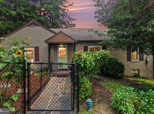 210 Greenwood Ct, Harrisburg, PA 17109