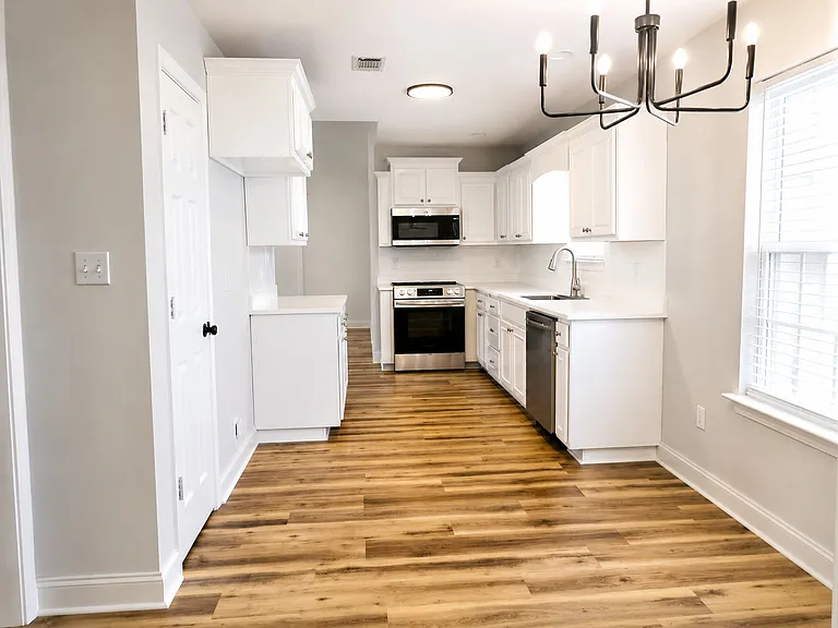 3104 Wax Myrtle Ln — Photo 13