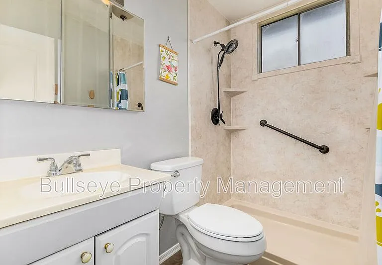 4232 N 10th St — Photo 24