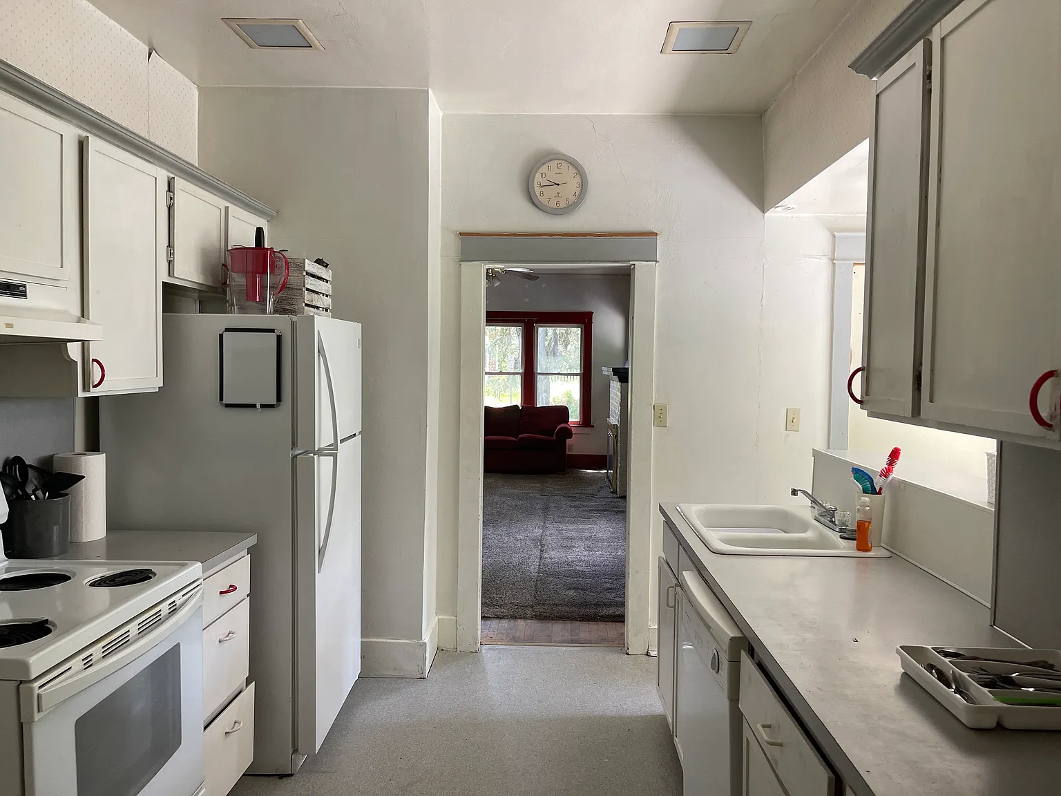 810 NE Michigan St — Photo 3