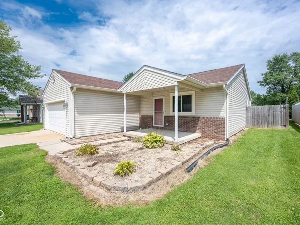 932 Golden Ct, Greencastle, IN 46135