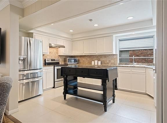 5th image of 10815 Cromwell Dr