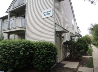 1304B Harwood Ct #B, Mount Laurel, NJ 08054