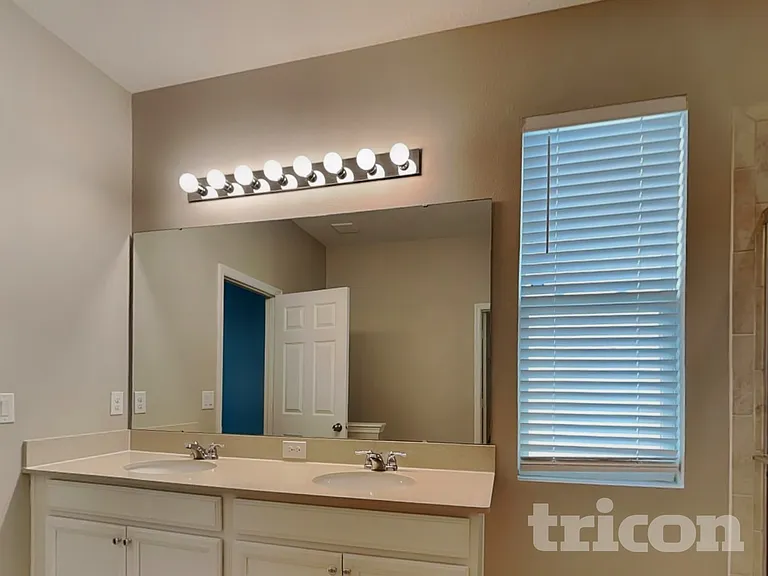 2361 Sanderling St — Photo 7