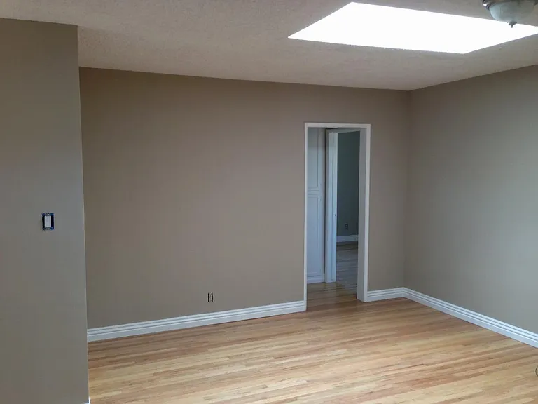 9024 Geyser Ave — Photo 7