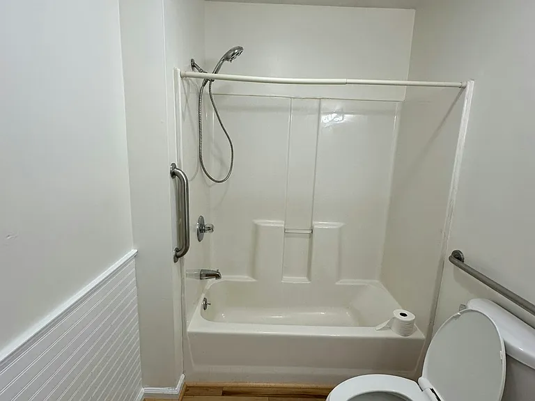 922 Beverly Dr #B — Photo 9