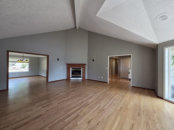 Formal Living room/Gas FP