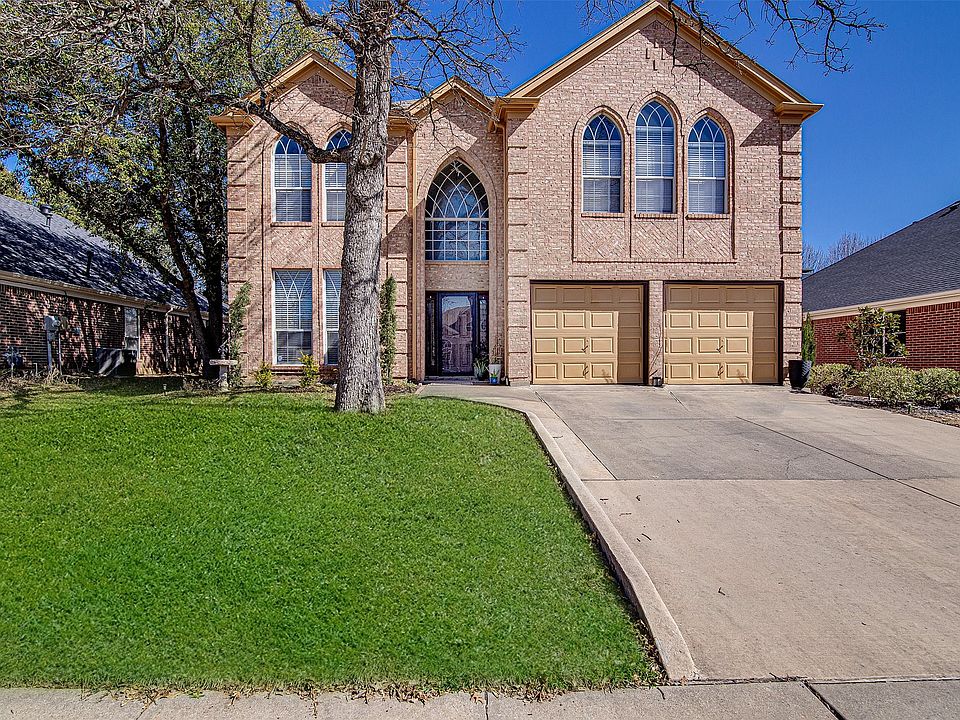 1st image of 531 Deerwood Dr