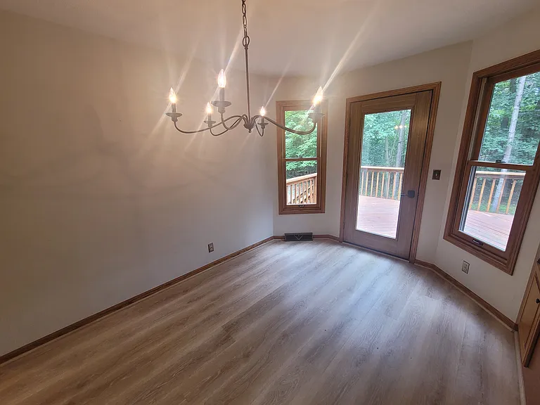 16519 Riley St — Photo 4
