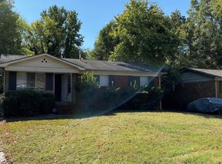 235 Echodale Dr, Charlotte, NC 28217