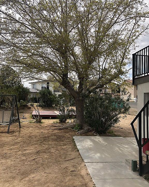 2nd image of 720 Karen Ct #4.UNITS