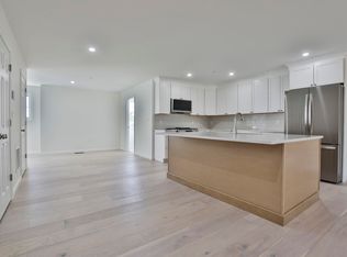 11 Autumn Ln, Raymond, NH 03077