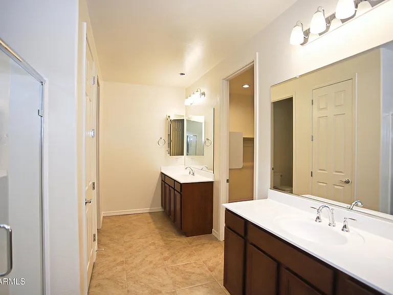 879 W Finch Dr — Photo 42
