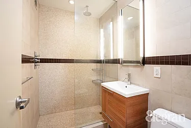 Rented by (Legacy) Elegran