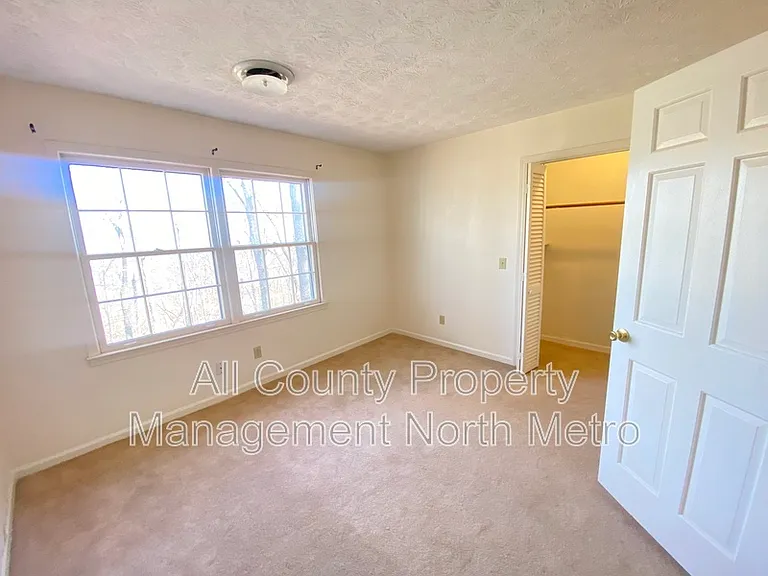 320 Six Branches Ct — Photo 9