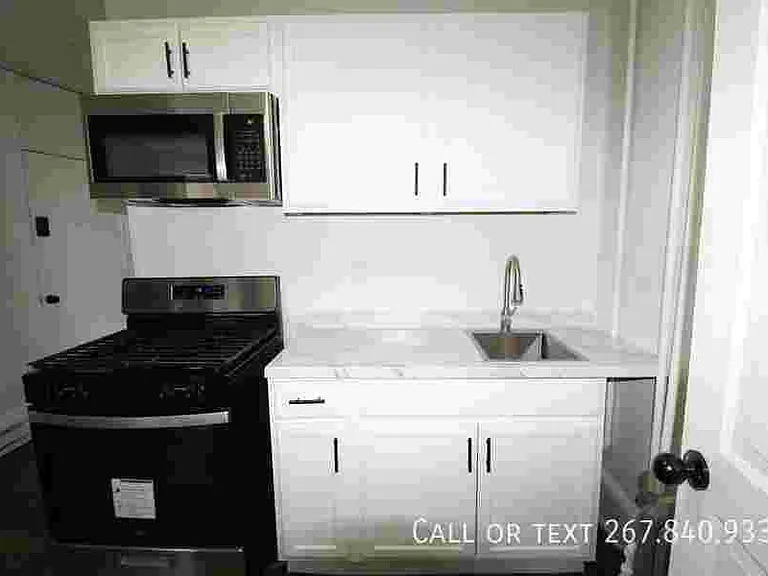 2119-2121 W 3rd St #2 — Photo 7